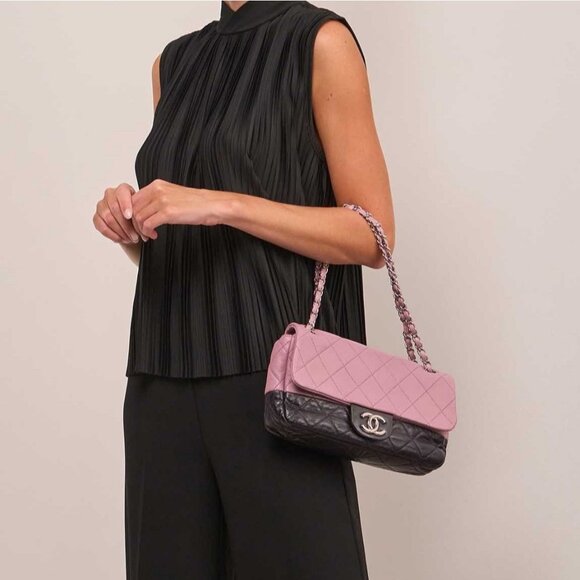 Authentic CHANEL Quilted Single Flap Bag Large Lambskin Quilted Bi-Color Purple - Picture 2 of 13